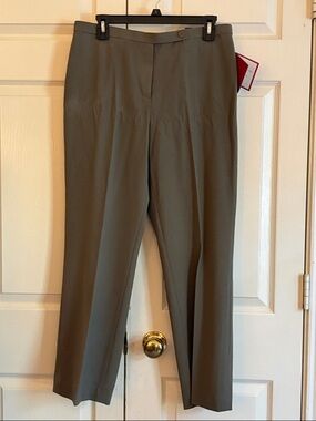 Classic Straight-Leg Dress Pants in Olive